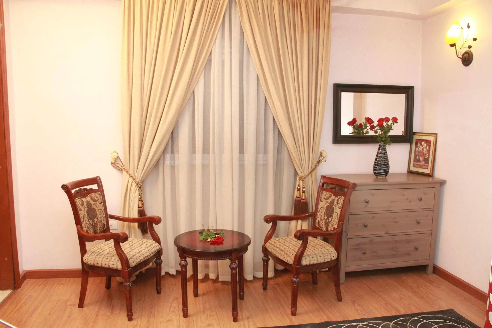 Solmile Family Guest House Addis-Abeba Extérieur photo