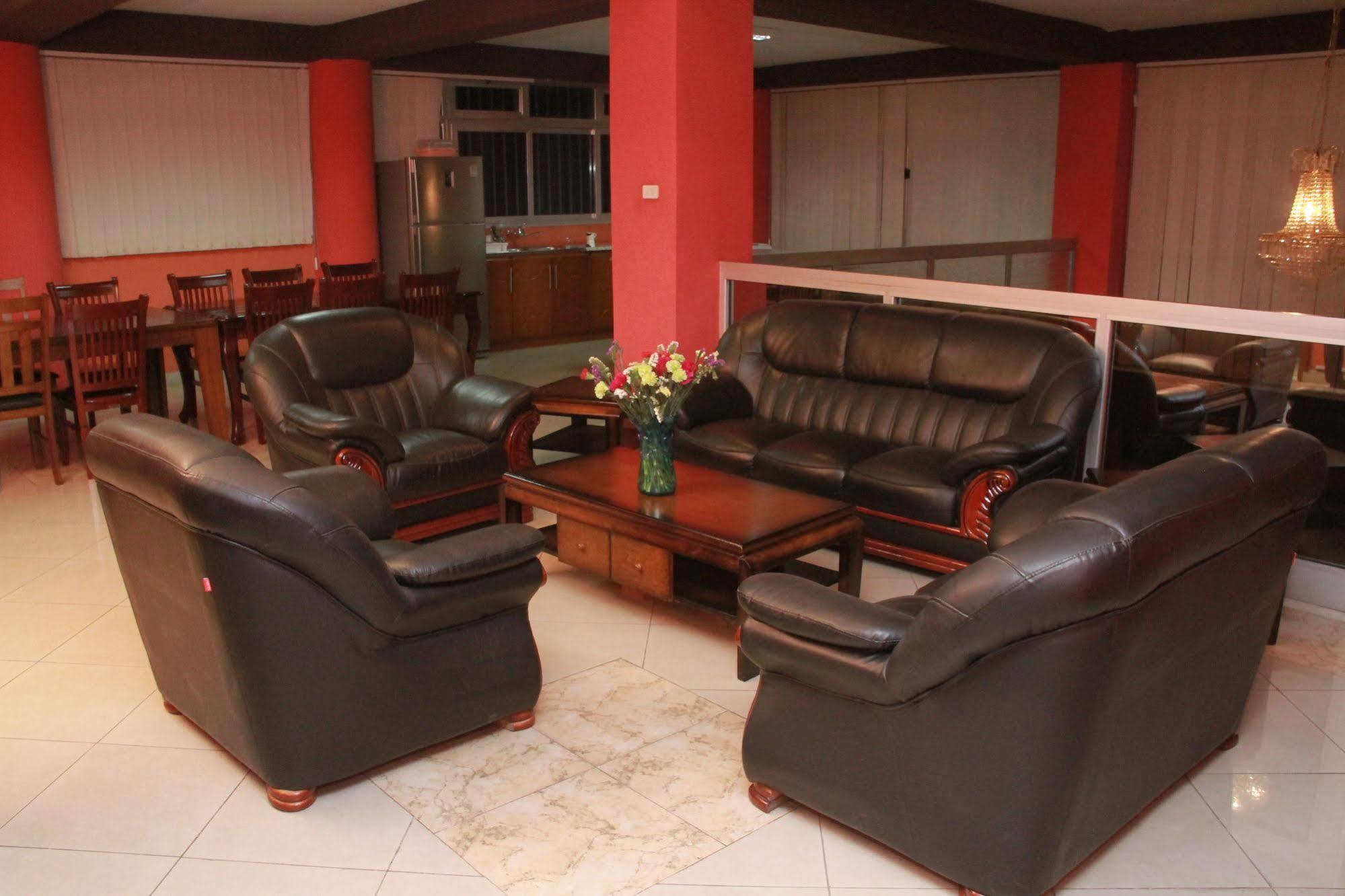 Solmile Family Guest House Addis-Abeba Extérieur photo